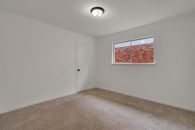 5229 Cockrell Avenue, Fort Worth, TX 76133