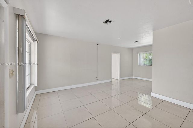 807 SW 26th Ct, Fort Lauderdale, FL 33315