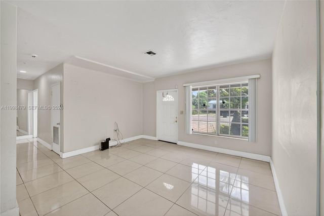 807 SW 26th Ct, Fort Lauderdale, FL 33315