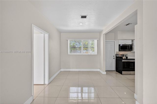 807 SW 26th Ct, Fort Lauderdale, FL 33315