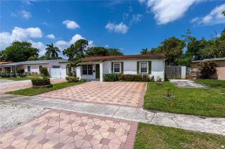 807 SW 26th Ct, Fort Lauderdale, FL 33315