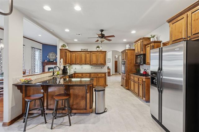 1017 Justin Drive, Yukon, OK 73099