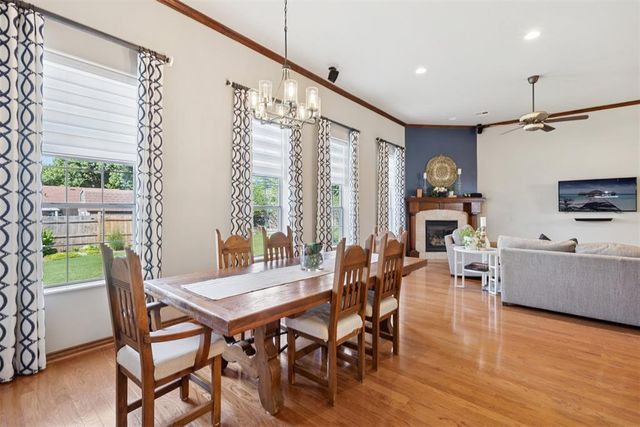 1017 Justin Drive, Yukon, OK 73099