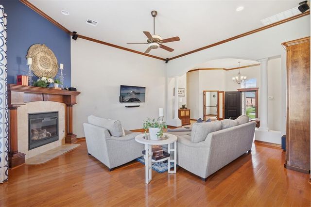 1017 Justin Drive, Yukon, OK 73099