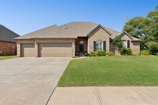 1017 Justin Drive, Yukon, OK 73099