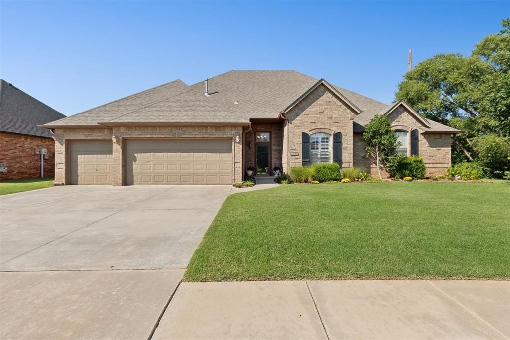 1017 Justin Drive, Yukon, OK 73099