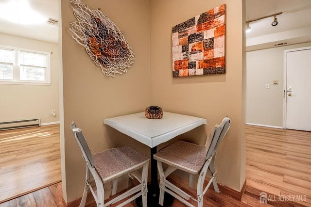 18 College Drive, Edison, NJ 08817