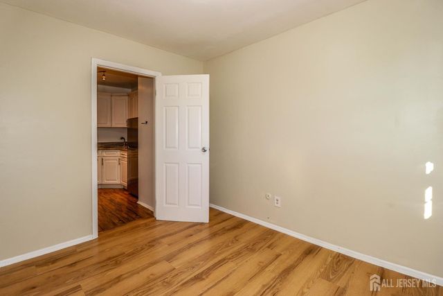 18 College Drive, Edison, NJ 08817