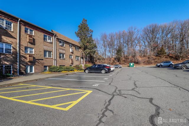 18 College Drive, Edison, NJ 08817