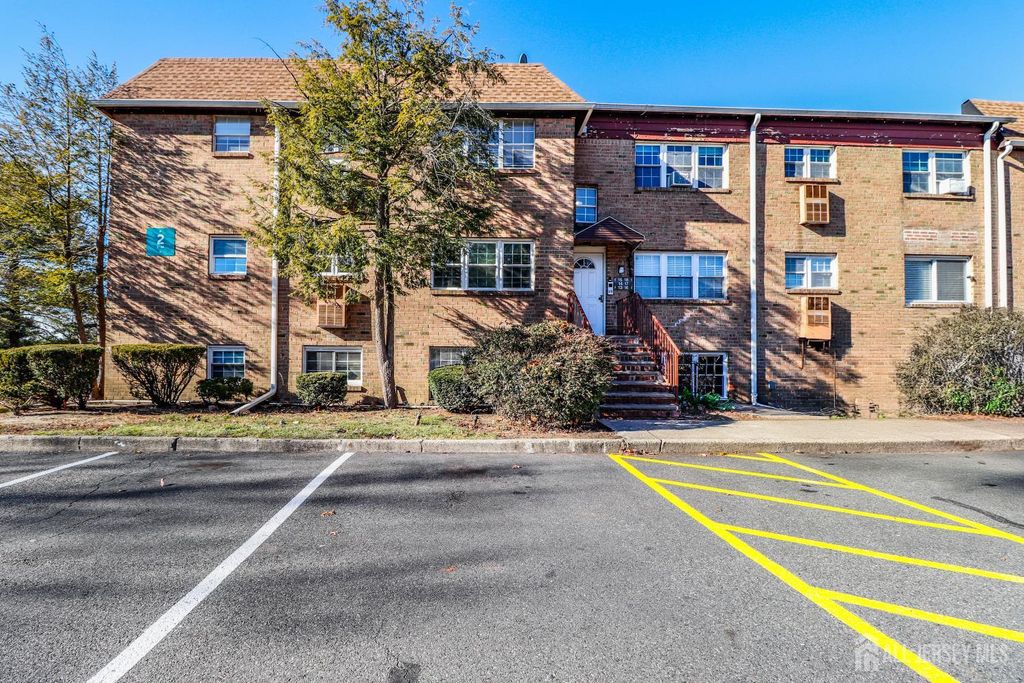 18 College Drive, Edison, NJ 08817