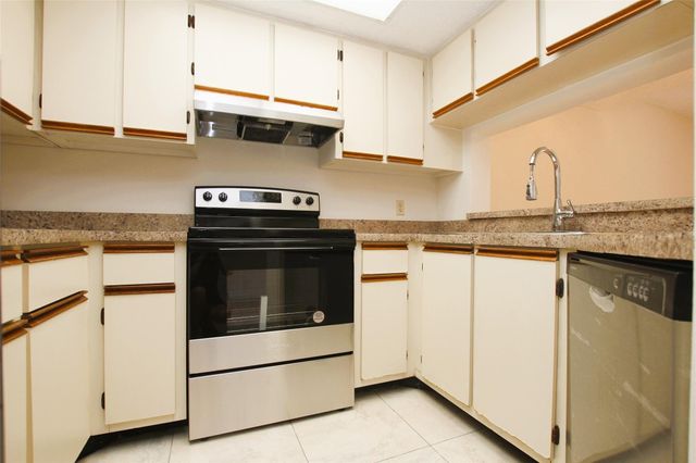5200 NW 31st Avenue 98, Fort Lauderdale, FL 33309