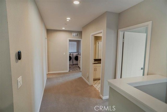 15605 W Lilli Way, Van Nuys (los Angeles), CA 91406