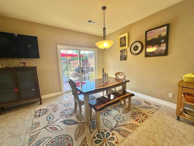 6182 Glenview Drive, Newburgh, IN 47630