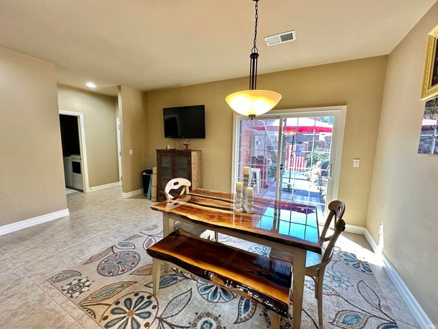 6182 Glenview Drive, Newburgh, IN 47630