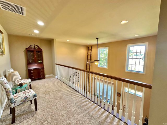 6182 Glenview Drive, Newburgh, IN 47630