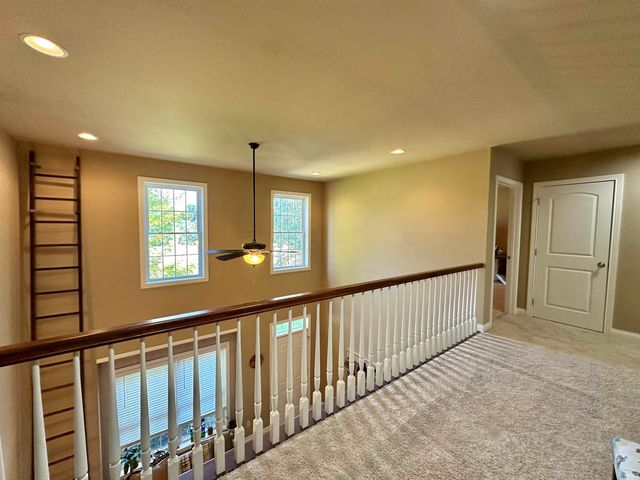 6182 Glenview Drive, Newburgh, IN 47630