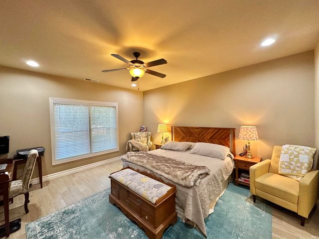 6182 Glenview Drive, Newburgh, IN 47630