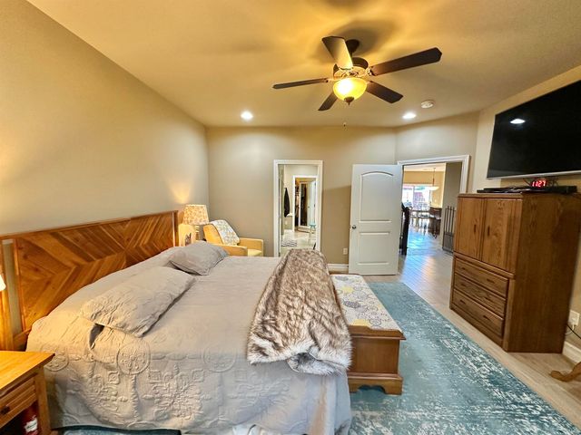 6182 Glenview Drive, Newburgh, IN 47630