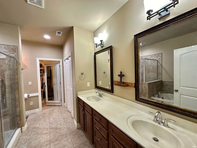 6182 Glenview Drive, Newburgh, IN 47630