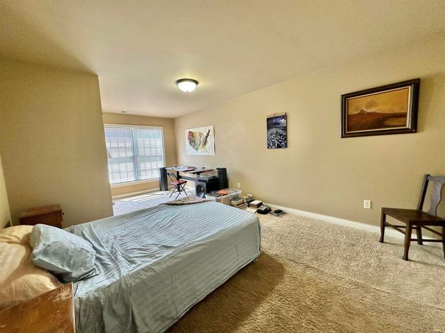 6182 Glenview Drive, Newburgh, IN 47630