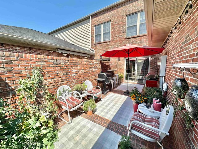 6182 Glenview Drive, Newburgh, IN 47630