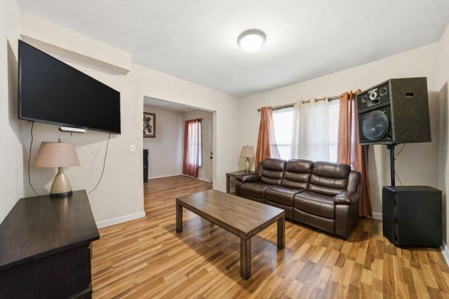 7219 S Wood Street, Chicago, IL 60636