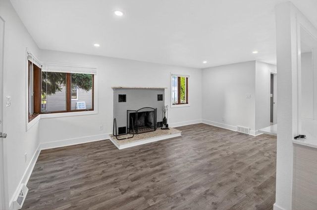 1214 Illinois STREET, Racine, WI 53405