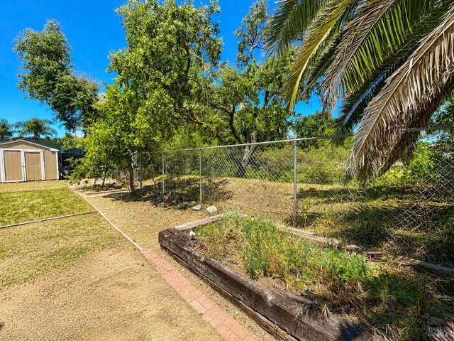 1913 Southwood Dr, Vacaville, CA 95687