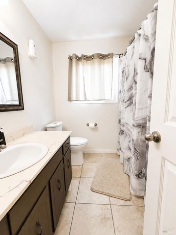 1913 Southwood Dr, Vacaville, CA 95687