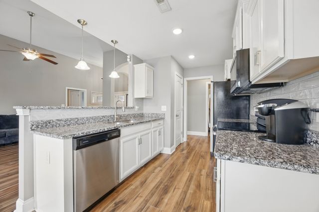 1284 Winterset Dr, Clarksville, TN 37040