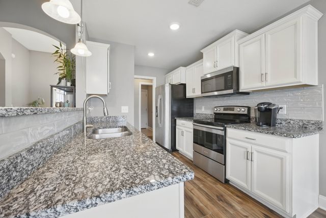 1284 Winterset Dr, Clarksville, TN 37040