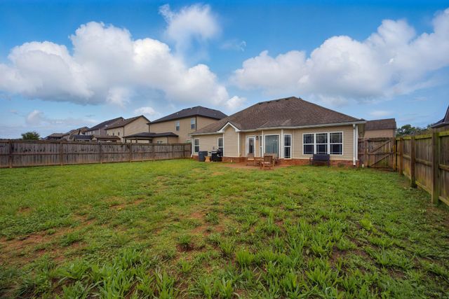 1284 Winterset Dr, Clarksville, TN 37040