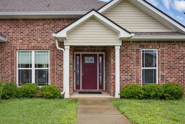 1284 Winterset Dr, Clarksville, TN 37040
