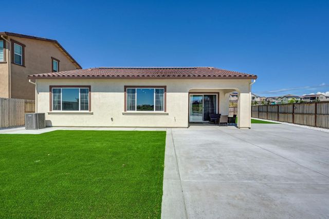 3265 Parkland Ct, Folsom, CA 95630