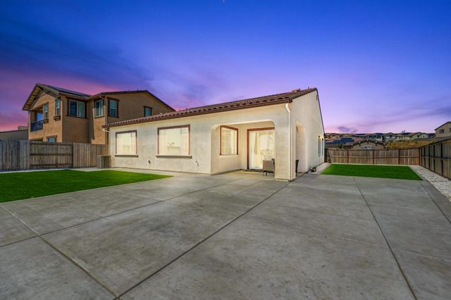 3265 Parkland Ct, Folsom, CA 95630