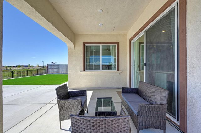 3265 Parkland Ct, Folsom, CA 95630