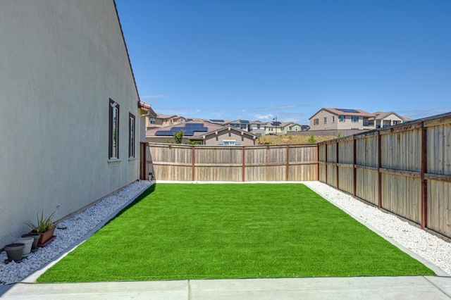 3265 Parkland Ct, Folsom, CA 95630