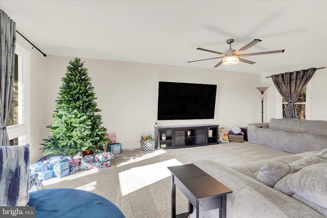 1421 EARLYS MILL RD, Palmyra, PA 17078