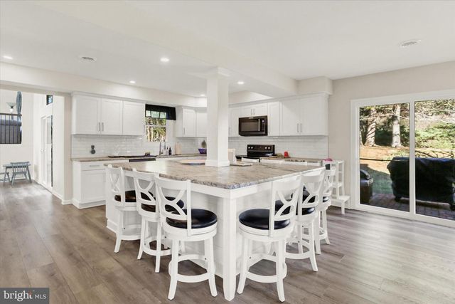 1421 EARLYS MILL RD, Palmyra, PA 17078