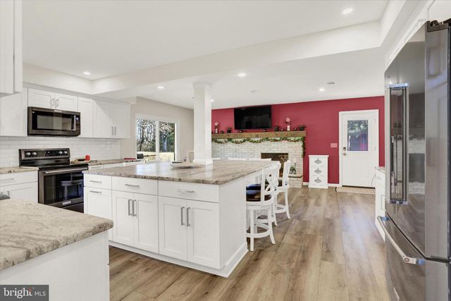 1421 EARLYS MILL RD, Palmyra, PA 17078