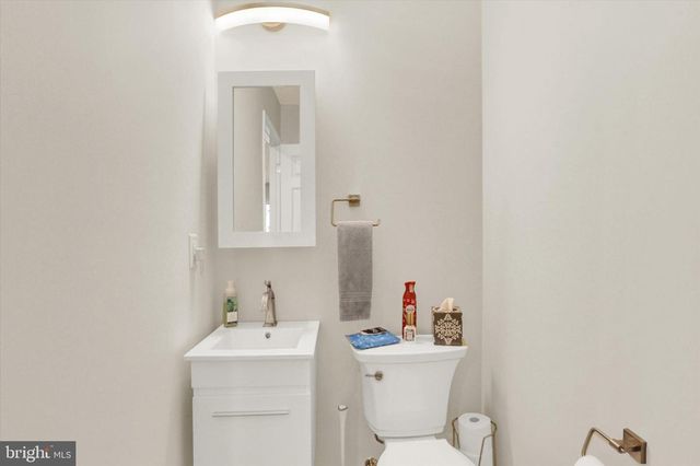 1421 EARLYS MILL RD, Palmyra, PA 17078