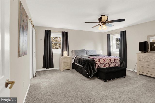 1421 EARLYS MILL RD, Palmyra, PA 17078