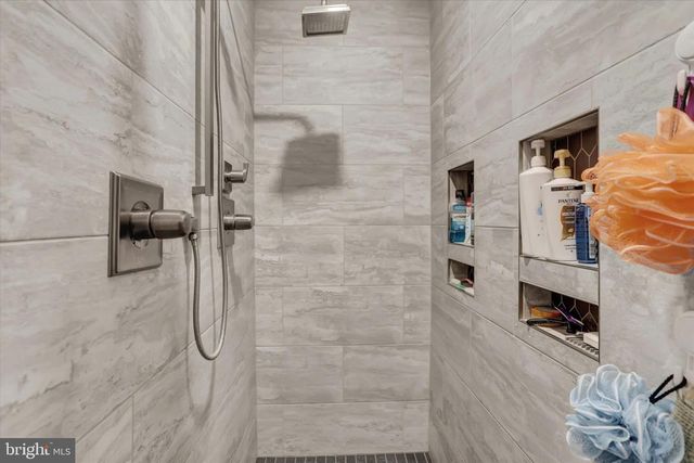 1421 EARLYS MILL RD, Palmyra, PA 17078