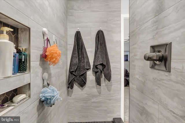 1421 EARLYS MILL RD, Palmyra, PA 17078