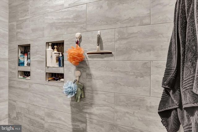 1421 EARLYS MILL RD, Palmyra, PA 17078