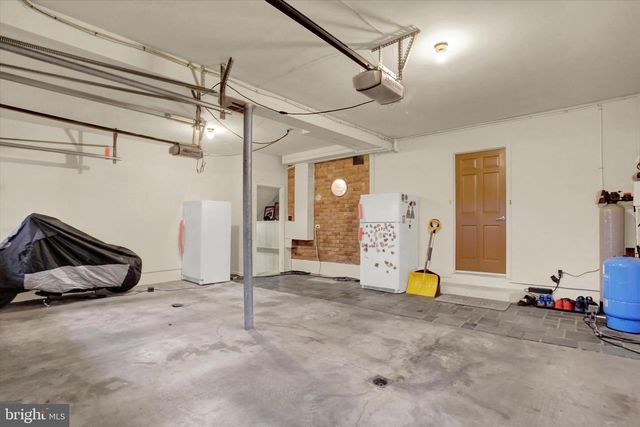 1421 EARLYS MILL RD, Palmyra, PA 17078