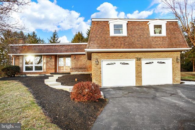 1421 EARLYS MILL RD, Palmyra, PA 17078