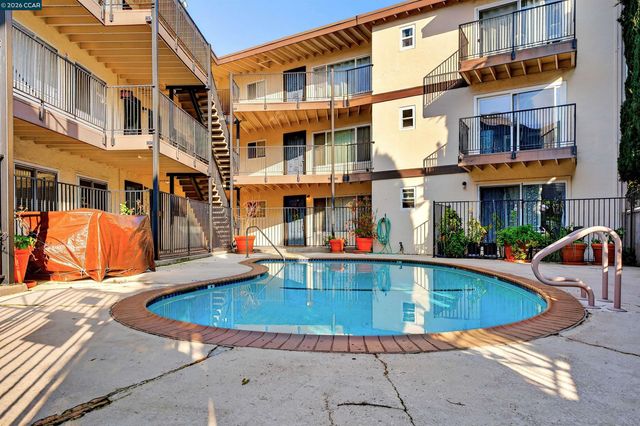 1743 Carmel Dr 17, Walnut Creek, CA 94596