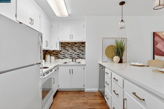 1743 Carmel Dr 17, Walnut Creek, CA 94596