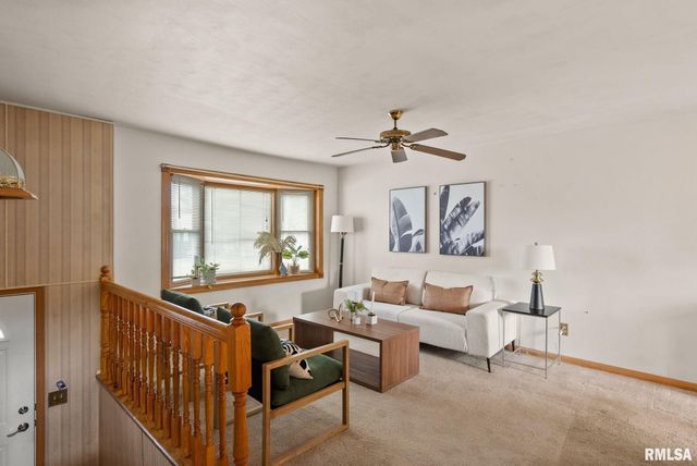 3549 W GARFIELD Street, Davenport, IA 52804